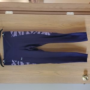 Women's Under Armour Athletic Leggings, Large